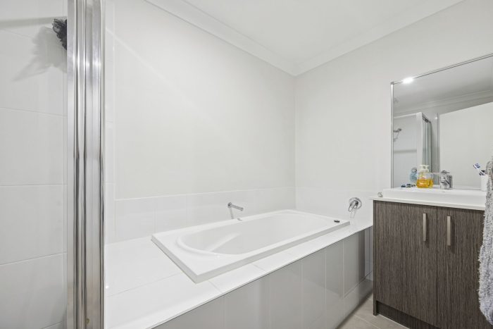 10-web-or-mls- 9 Bonneville Bvd-10