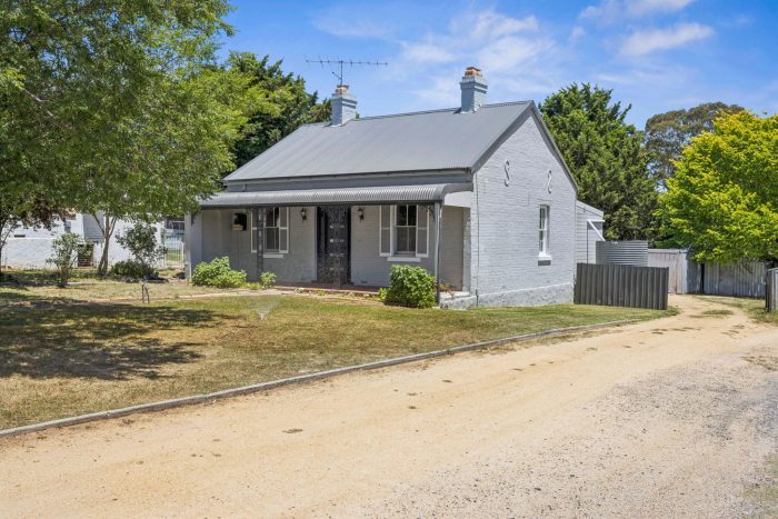 12-web-or-mls-42-Faithful-St-12