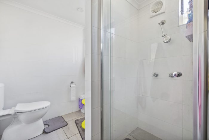 129654248__1734912941-133234-12-web-or-mls-41CombermereSt-8
