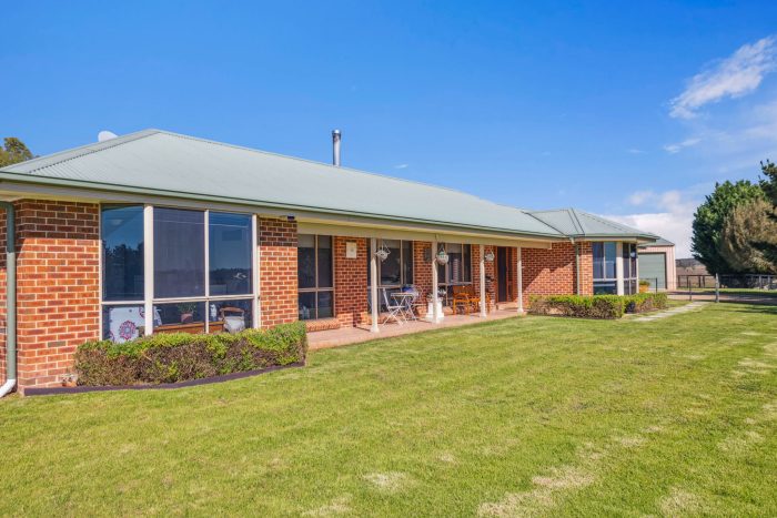 143135553__1744068867-32740-3-web-or-mls-2204-Windellama-Rd-3