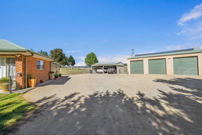 143135648__1744068872-33761-6-web-or-mls-2204-Windellama-Rd-6