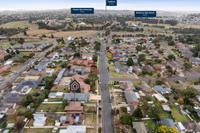 145587720__1745899323-62846-21-web-or-mls-SM-Drone-21-Queen-St-3