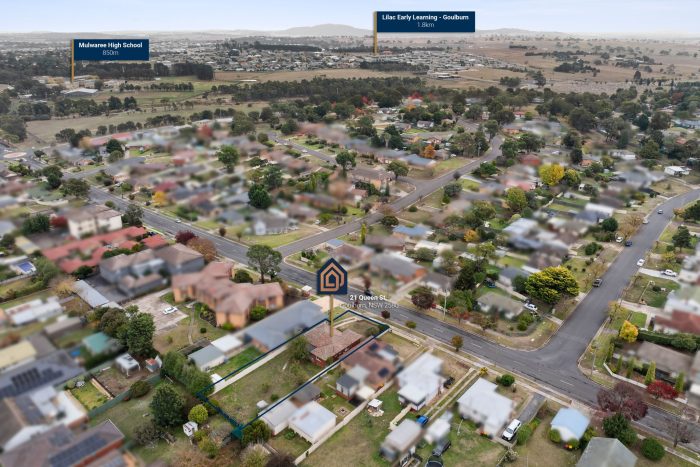 145587723__1745899325-62963-22-web-or-mls-SM-Drone-21-Queen-St-4