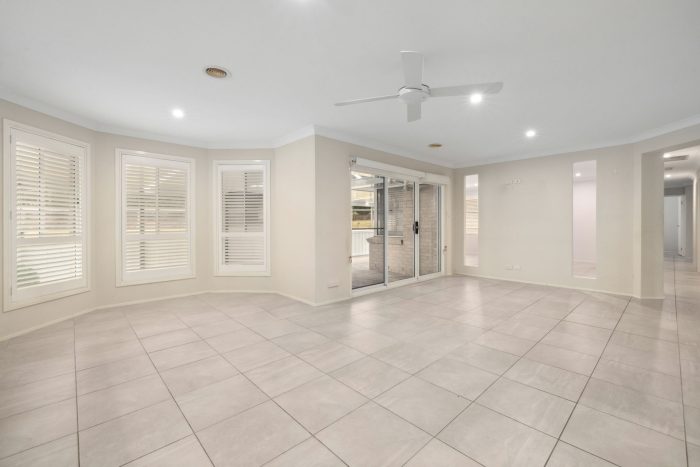 145699086__1745970263-32530-2-web-or-mls-29-Sanctuary-Dr-2