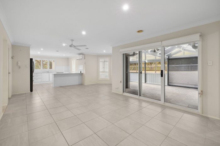 145699093__1745970266-23221-4-web-or-mls-29-Sanctuary-Dr-4