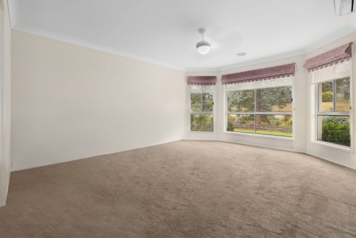 145699108__1745970272-23380-8-web-or-mls-29-Sanctuary-Dr-8