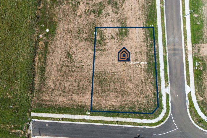 147909098__1747271689-44884-8-web-or-mls-SM-Drone-2-Duffy-St-1