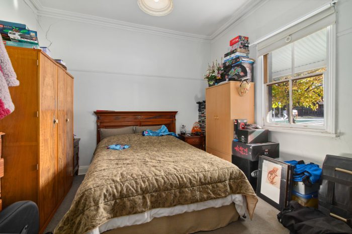 148463826__1747709681-61299-10-web-or-mls-55-Auburn-St-10
