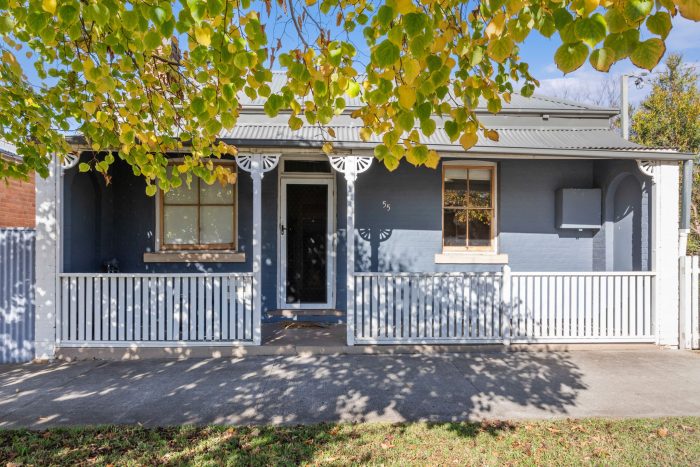 148463831__1747709685-51876-12-web-or-mls-55-Auburn-St-12