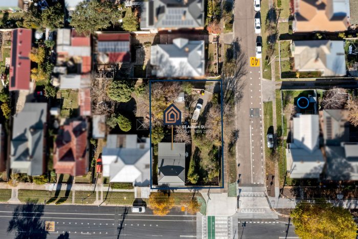 148463963__1747709696-61137-26-web-or-mls-SM-Drone-55-Auburn-St-6