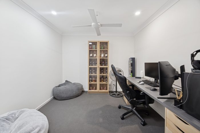 14a-Bonneville-Bvd-1