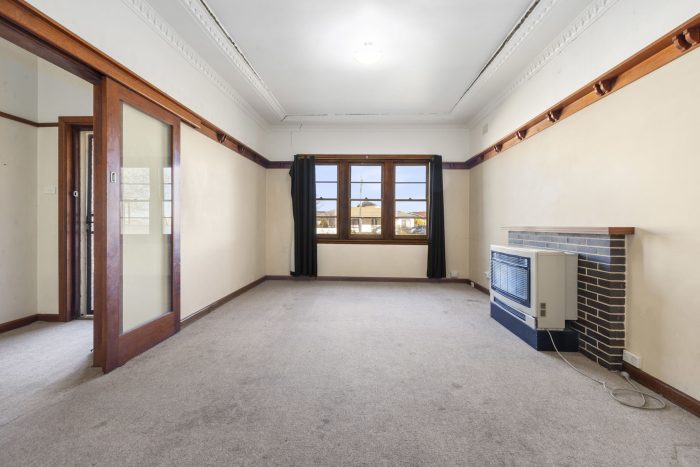 152512429__1750722212-23051-1-web-or-mls-92QueenSt-1