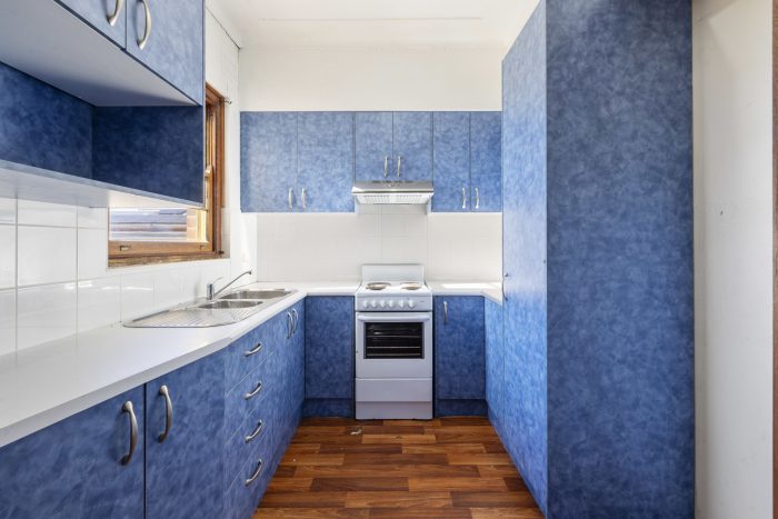 152512458__1750722218-32262-5-web-or-mls-92QueenSt-5