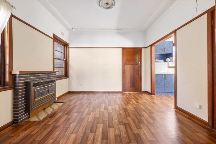 152512544__1750722228-32264-8-web-or-mls-92QueenSt-8