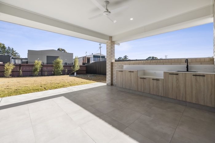152519002__1750723263-35055-17-web-or-mls-17Madelinedr-9