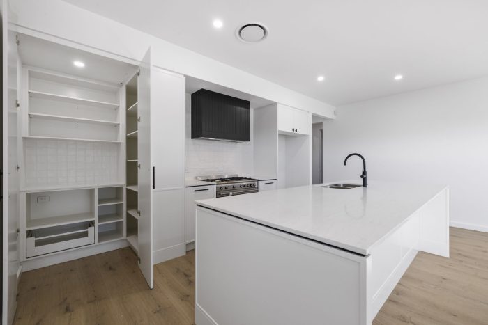 152519017__1750723268-25532-20-web-or-mls-17Madelinedr-12