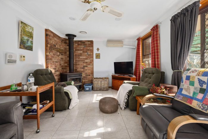 154934876__1752112528-40604-10-web-or-mls-31-Anderson-Rd-10