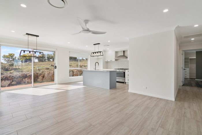 162464518__1757287103-24561-5-print-116-Mulwaree-St-5