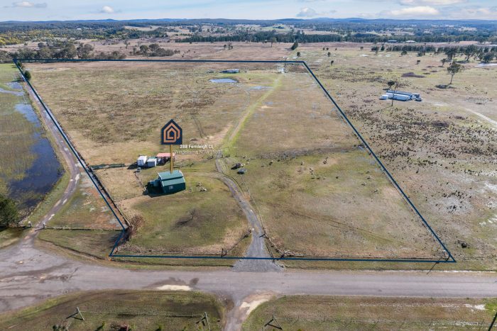 162587351__1757311305-107171-9-web-or-mls-SM-Drone-288-Fernleigh-Cl-1