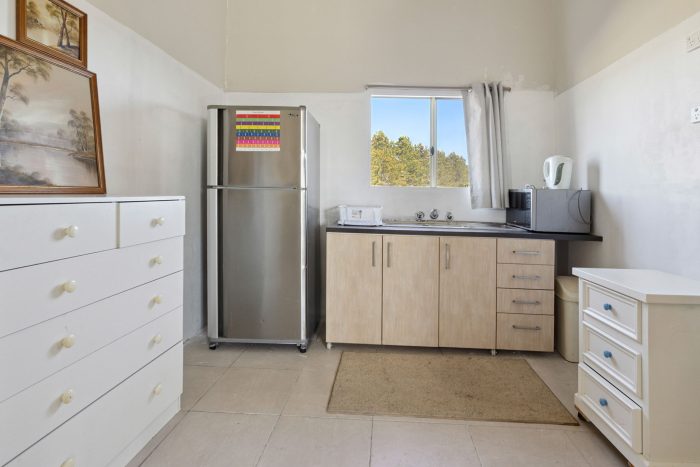 162649238__1757373529-23473-19-web-or-mls-288-Fernleigh-Cl-8