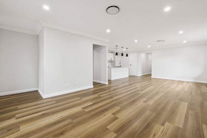 162749889__1757393406-92239-7-web-or-mls-71-Victoria-St-7