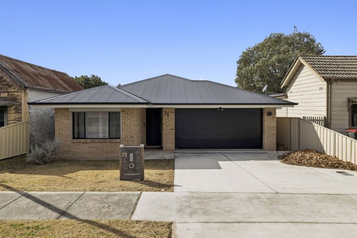 162749913__1757393425-92048-17-web-or-mls-71-Victoria-St-17