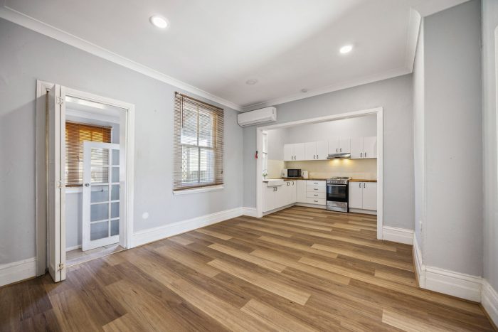 163192078__1757639538-39171-6-web-or-mls-16-John-St-6