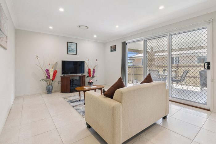 163814799__1758064524-22075-6-web-or-mls-13-kavanagh-St-6