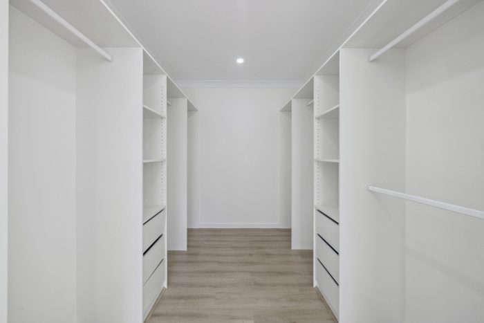 165019500__1758695029-91075-2-web-or-mls-17-Snowgums-Dr-2