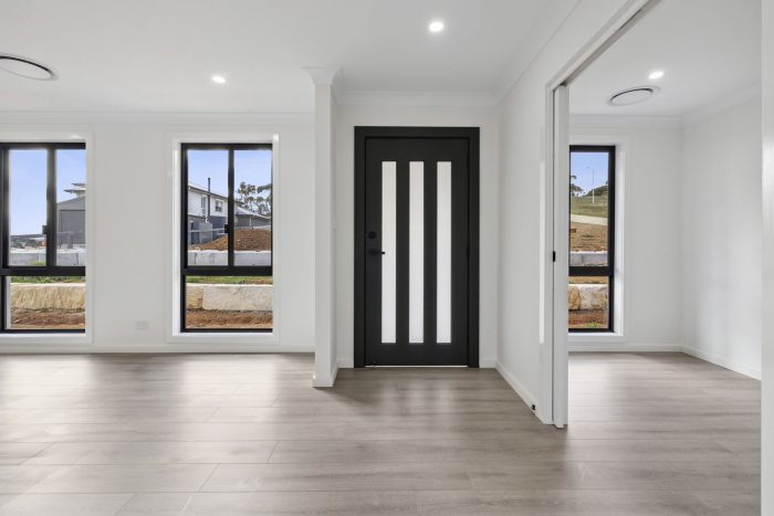 165019503__1758695032-90879-4-web-or-mls-17-Snowgums-Dr-4