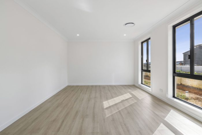 165019504__1758695034-91400-5-web-or-mls-17-Snowgums-Dr-5