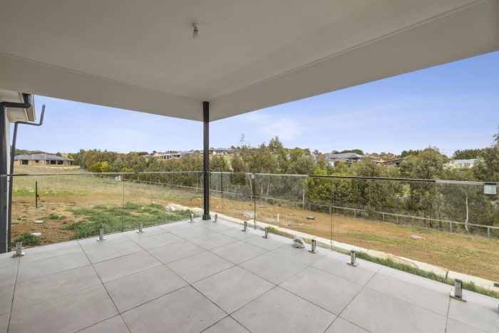 165019510__1758695040-102950-9-web-or-mls-17-Snowgums-Dr-9