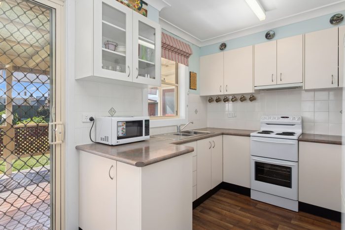 166754760__1759794878-46163-7-web-or-mls-32-Chisholm-St-7