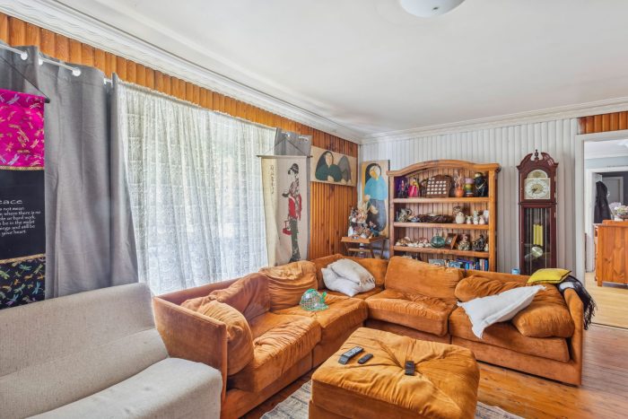 167063913__1759899728-96143-3-web-or-mls-182-Addison-St-3