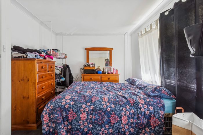 167063915__1759899730-83393-4-web-or-mls-182-Addison-St-4