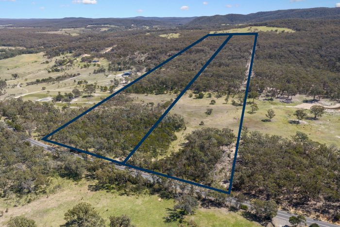 167200267__1759973594-48397-10-web-or-mls-SM-Drone-887-Jerrara-Rd-Both-1