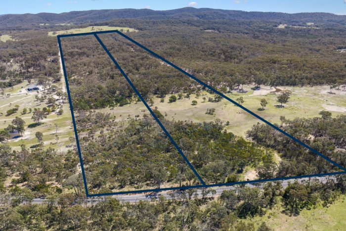 167200299__1759973595-242145-11-web-or-mls-SM-Drone-887-Jerrara-Rd-Both-2