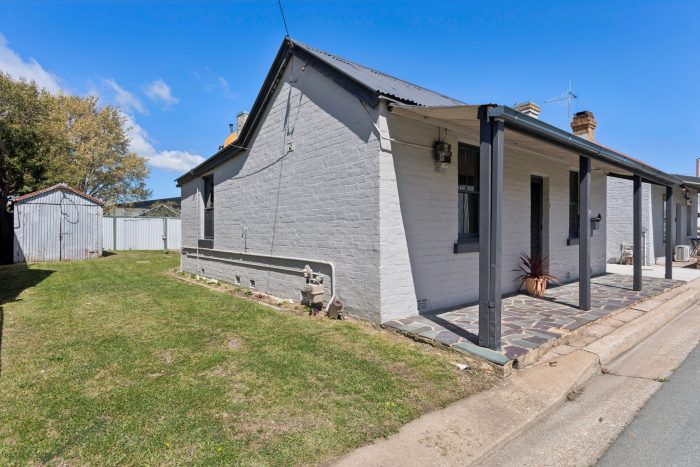 167571948__1760306459-27707-2-web-or-mls-17-Taylor-St-2