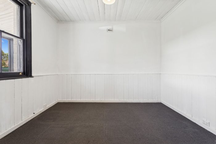 167571976__1760306463-14355-4-web-or-mls-17-Taylor-St-4