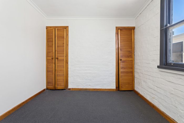 167571979__1760306466-14422-6-web-or-mls-17-Taylor-St-6