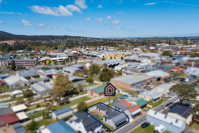 167572012__1760306476-27750-17-web-or-mls-SM-Drone-17-Taylor-St-2