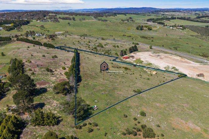 167806648__1760399160-43856-12-web-or-mls-SM-Drone-52-Bishopthorpe-Ln-3