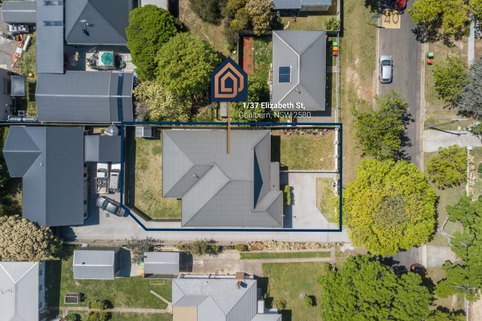168673609__1760911932-29701-16-web-or-mls-SM-Drone-1-37-Elizabeth-St-1