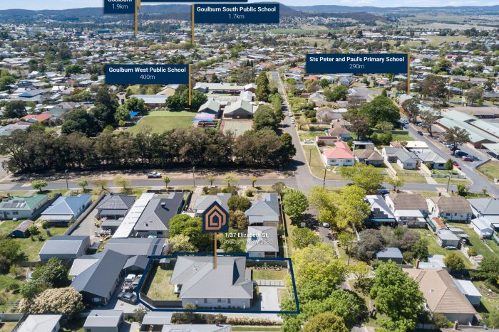 168673612__1760911934-29713-17-web-or-mls-SM-Drone-1-37-Elizabeth-St-2