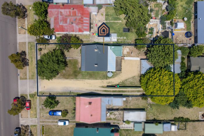 17-web-or-mls-SM-Drone-42-Faithfull-St-1