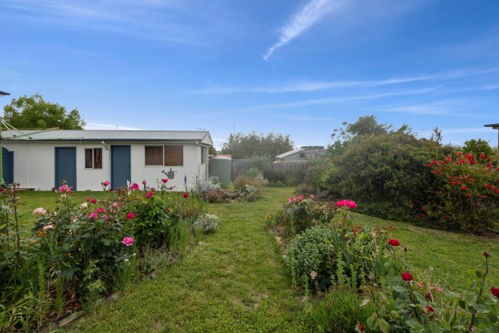 172227423__1762126326-28965-3-web-or-mls-8-Princes-Ave-3