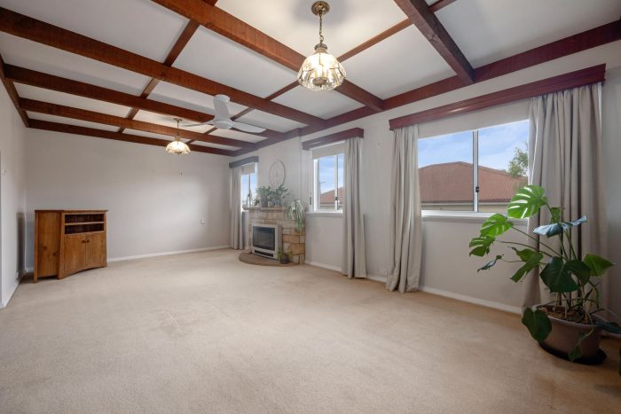 172227511__1762126335-28838-6-web-or-mls-8-Princes-Ave-6