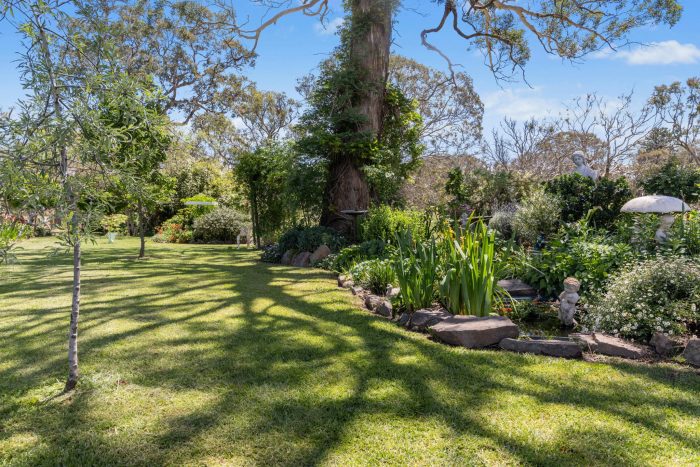 174004363__1762746464-87788-10-web-or-mls-205-Pooleys-Rd-10