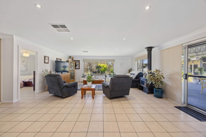 174004822__1762746524-88447-27-web-or-mls-205-Pooleys-Rd-42