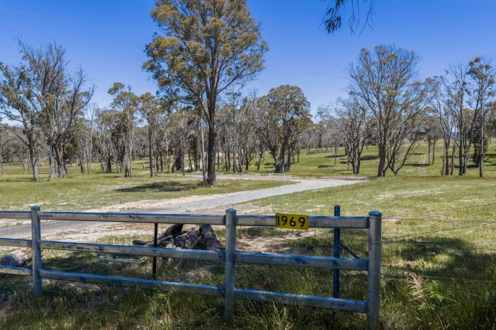174799709__1763072381-15628-8-web-or-mls-1969-Wombeyan-Caves-Rd-8